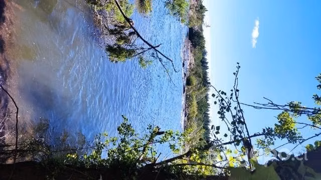 Hermoso terreno junto al rio
