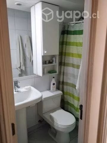 Pieza con cama 1.5 plaza con baño