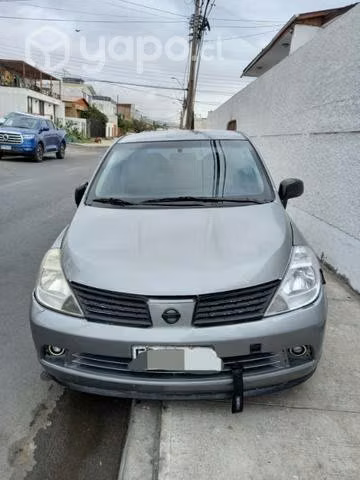 Nissan tiida 2013