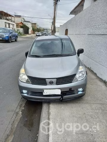 Nissan tiida 2013