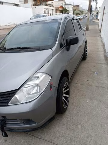Nissan tiida 2013