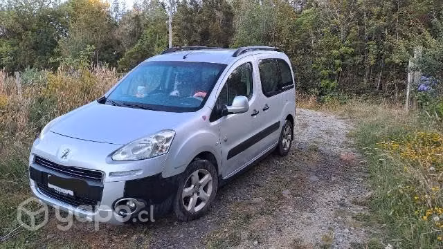 Vendo Peugeot Teppe 2013 por renovacion