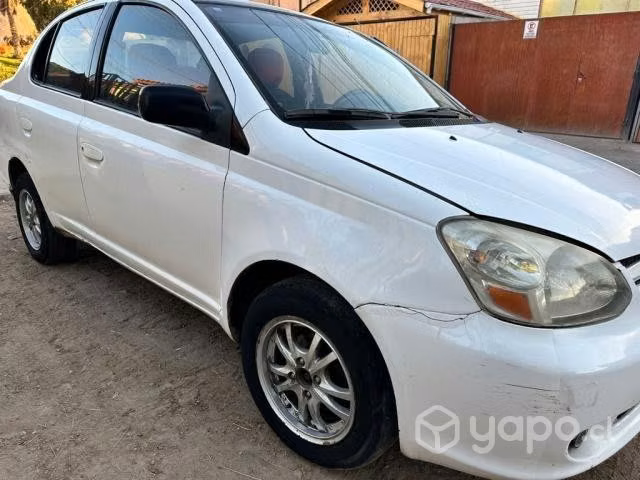 Vendo Toyota Yaris Ecco