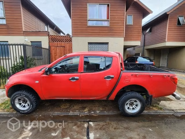 Mitsubishi L200 año 2011 diesel