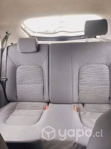 Kia rio 5 año 2012