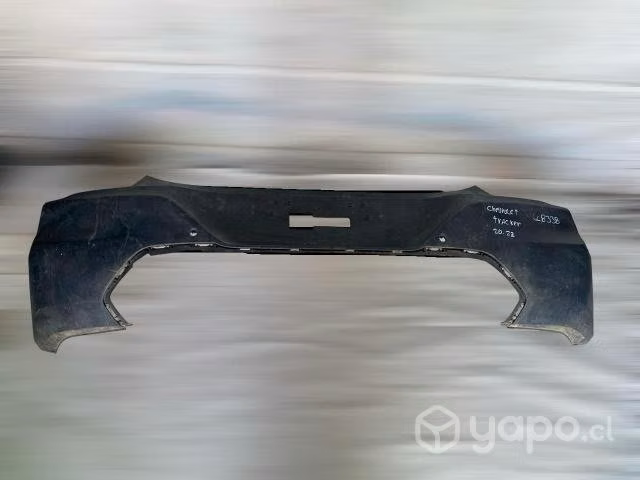 Parachoque trasero chevrolet tracker 2020-2022