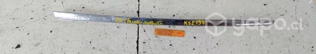 Moldura Superior Ext pta tras der (ksz198) Sorento