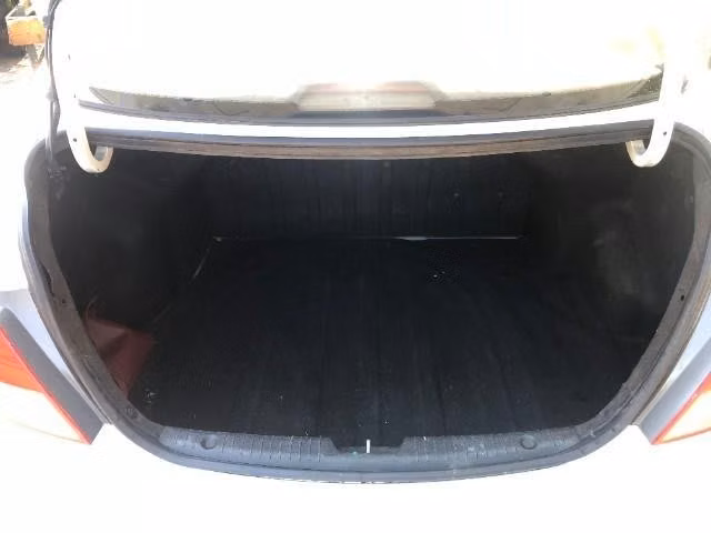 Hyundai accent 2011
