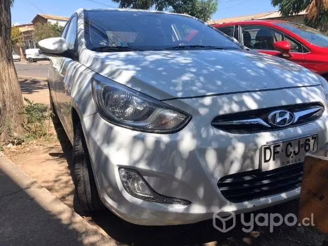 Hyundai accent 2011