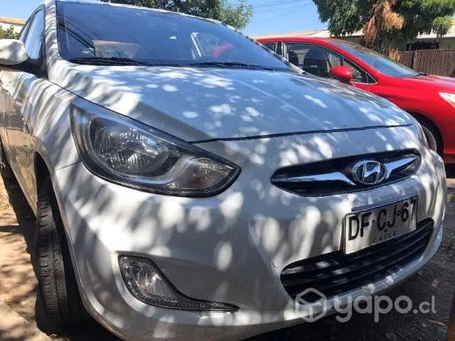 Hyundai accent 2011