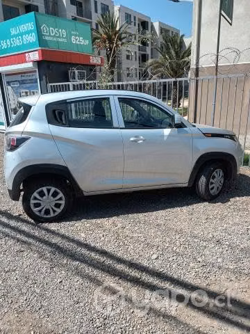 Mahindra kuv100 2022