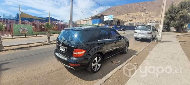 Se vende mercedes benz ml300
