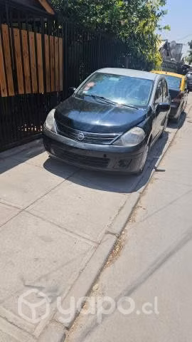 Nissan tiida 2011
