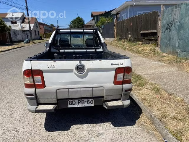 Fiat strada 2014