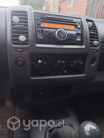 NISSAN NAVARA 2013 full 4x4 buen estado - Imagen 2