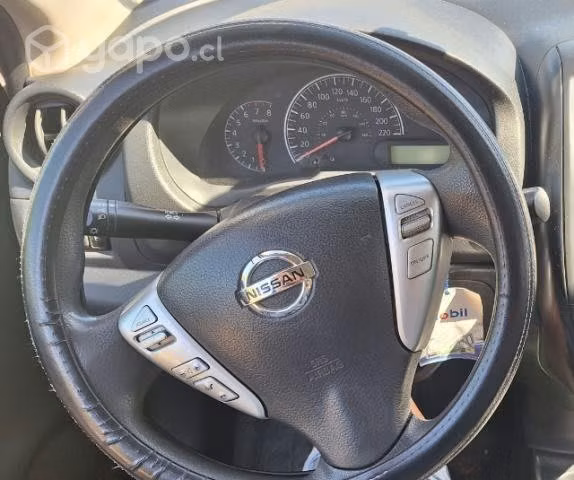 Vendo Nissan Versa sense 1.6 año 2016