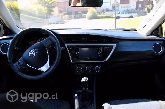 Vendo Toyota Auris 2014 único dueño
