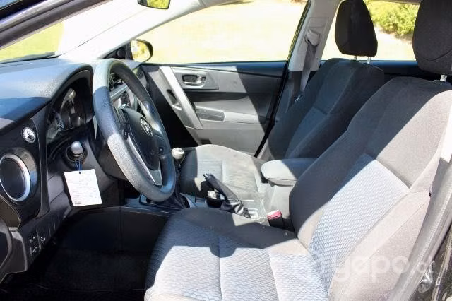 Vendo Toyota Auris 2014 único dueño
