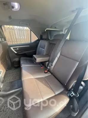 Toyota Fortuner srx 2.7 automatica full
