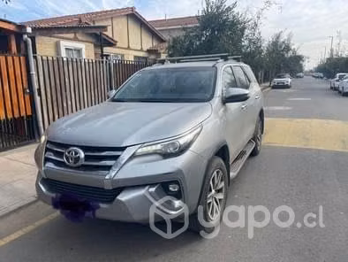 Toyota Fortuner srx 2.7 automatica full