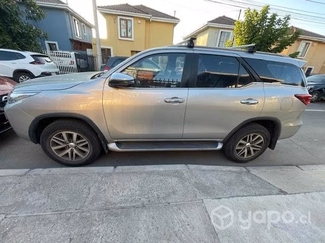 Toyota Fortuner srx 2.7 automatica full