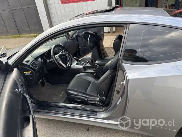 Se vende Hyundai Genesis 3.8
