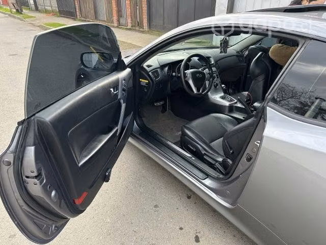 Se vende Hyundai Genesis 3.8