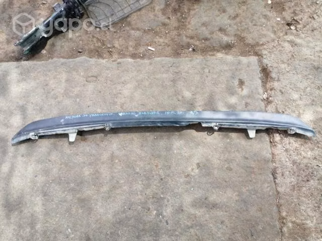 Moldura de parachoque trasero fortuner 2015-2020