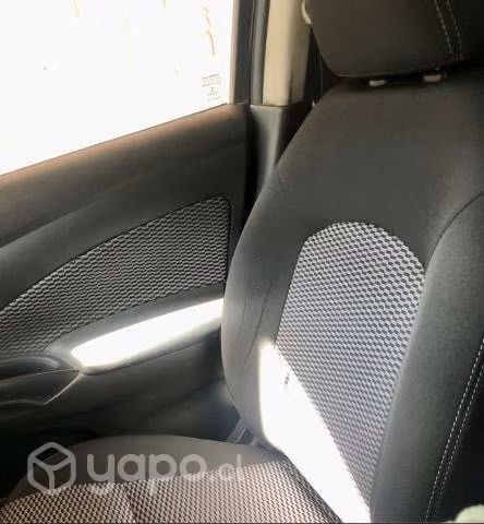 Nissan versa 2017