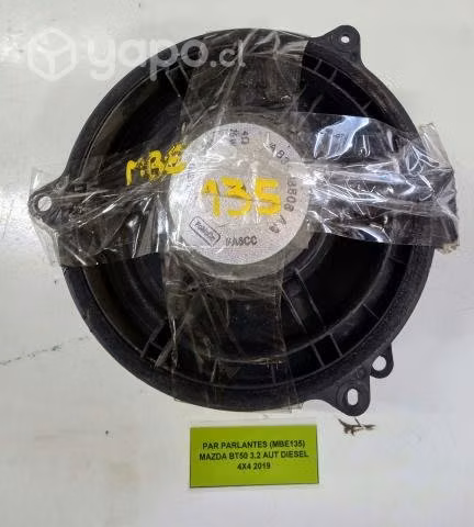 Par Parlantes Mazda BT50 3.2 AUT Diesel 4X4