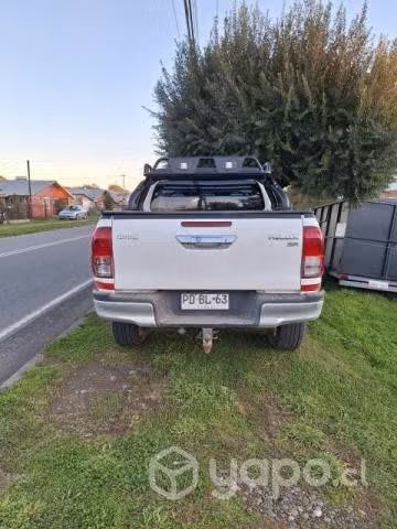 Se vende camioneta Toyota Hilux SR año 2020 diesel