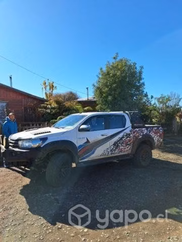 Se vende camioneta Toyota Hilux SR año 2020 diesel