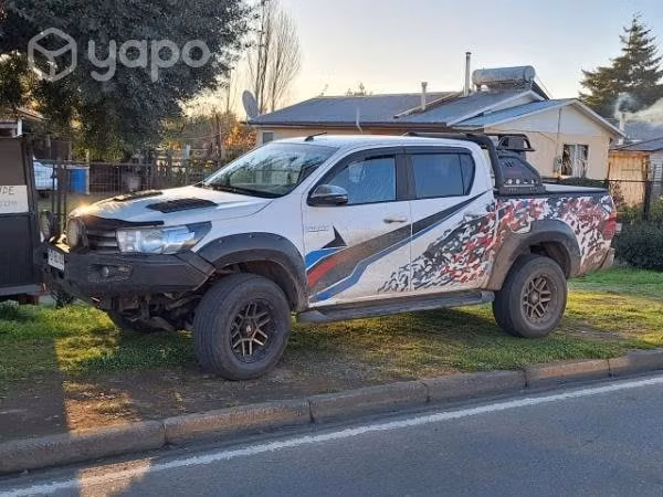 Se vende camioneta Toyota Hilux SR año 2020 diesel