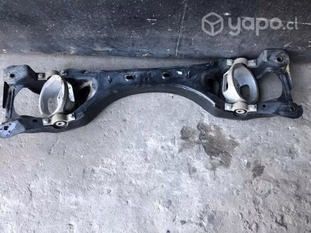 Viga de eje trasero porsche cayenne (33.179)
