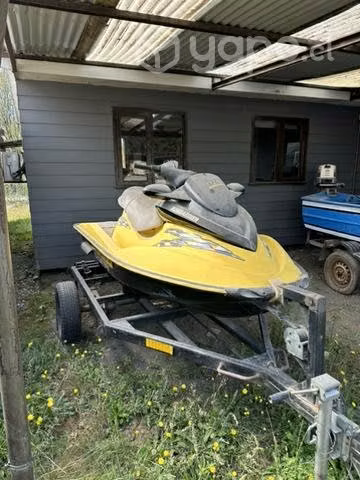 Se vende moto de agua