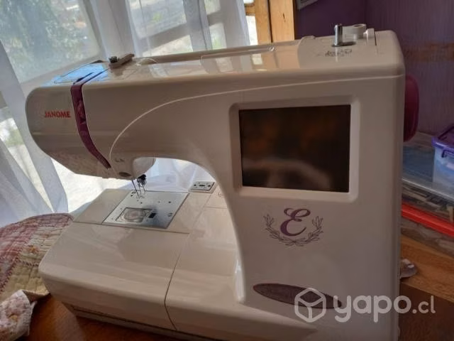 Maquina dd bordar Janome modelo Memory craft 350E,