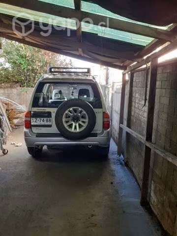 Jeep 4x4 suzuki grand nomade 2.0