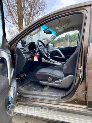 MITSUBISHI MONTERO SPORT