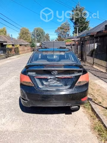 Vendo HYUNDAI ACCENT 2011 colectivo con cupo
