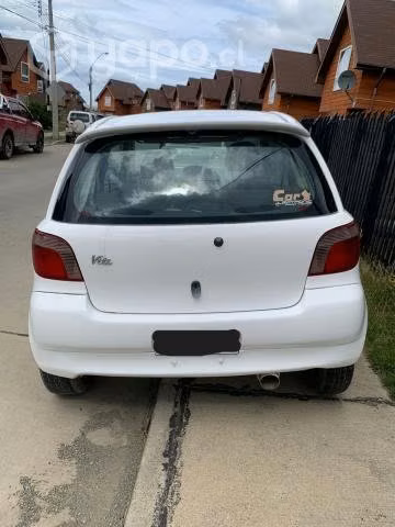Toyota vitz año 2000