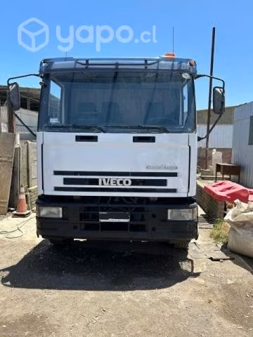 Camion pluma