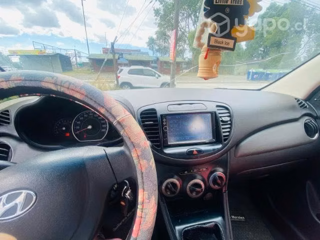 City car hyundai i10 2011