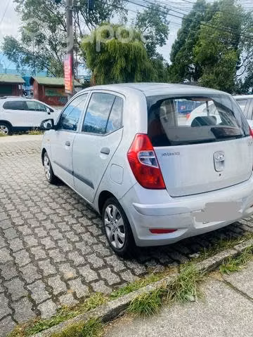 City car hyundai i10 2011