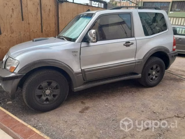 Mitsubishi montero 2007