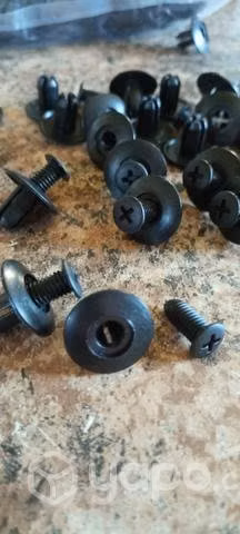 Remaches plásticos para vehículos - Imagen 3
