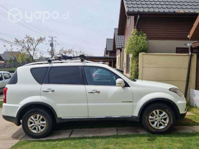 Se vende Ssangyong Rexton DIESEL 2016