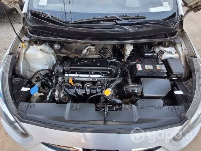 Hyundai accent 2012