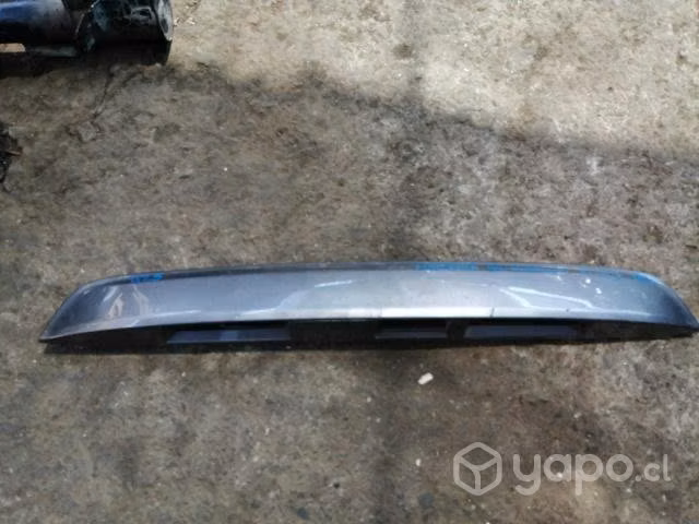 Moldura de portalon nissan kicks original