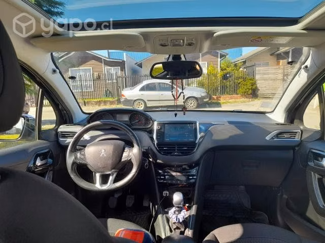 Se Vende Peugeot diesel 208 Signature 2019