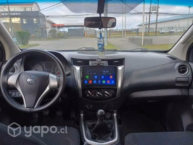Nissan np300 2016